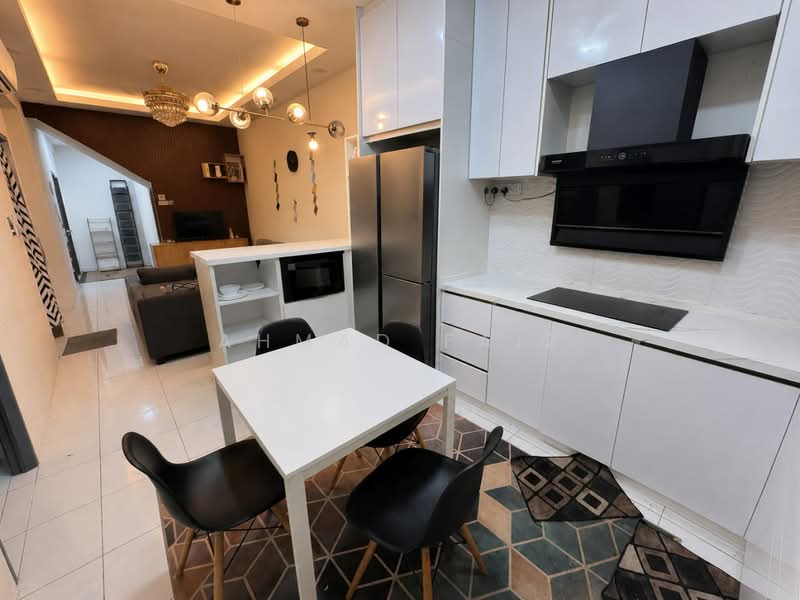 Townhouse for Rent in Dengkil (Selangor) - Ahmad Faiz - Kitchen - PropertyGuru.com.my