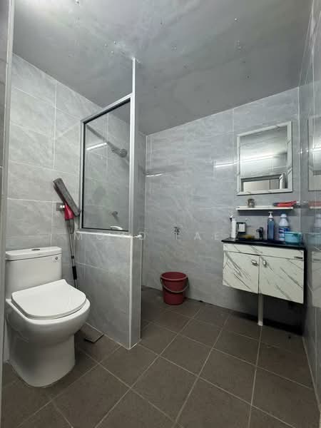 2-storey Terraced House for Sale in Taman Nora (Ulu Tiram) - Mohd Faez - Bathroom - PropertyGuru.com.my