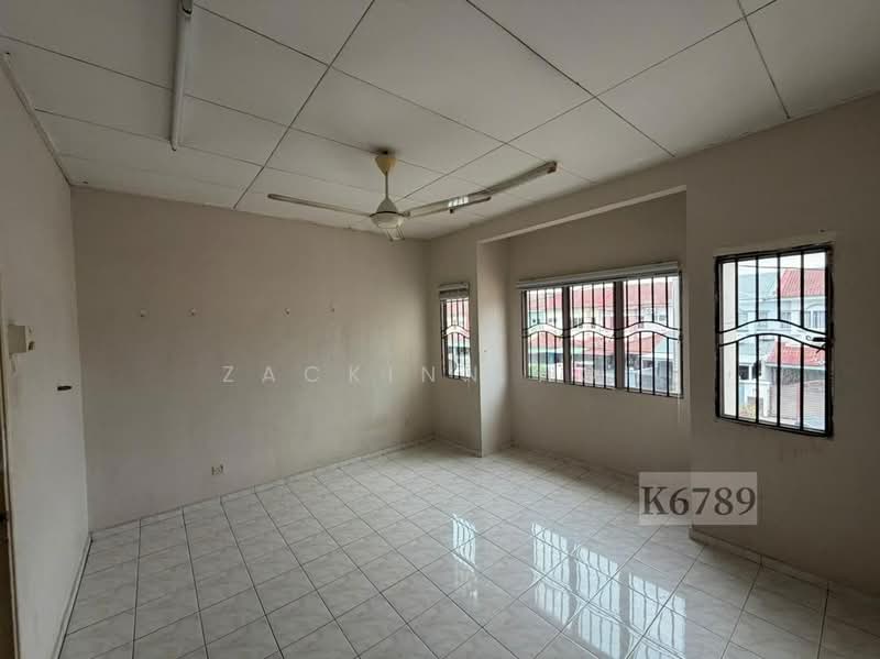 Rumah Teres 2 Tingkat untuk Disewa di Bandar Puteri Klang (Klang) - Zackinn Hoi - Living Room - PropertyGuru.com.my