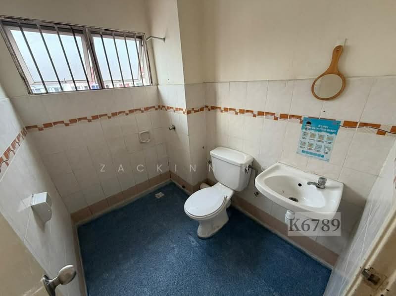 Rumah Teres 2 Tingkat untuk Disewa di Bandar Puteri Klang (Klang) - Zackinn Hoi - Bathroom - PropertyGuru.com.my