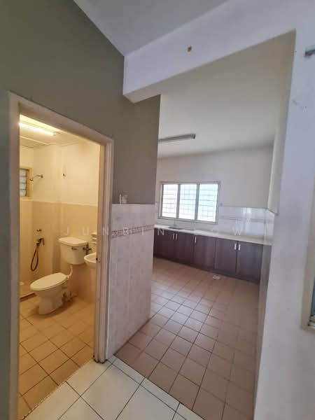 Rumah Teres 2 Tingkat untuk Dijual di Bandar Kinrara Seksyen 5 (Bandar Kinrara) - Junbin Low - Kitchen - PropertyGuru.com.my