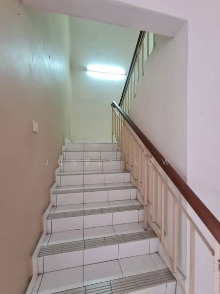 Rumah Teres 2 Tingkat untuk Dijual di Bandar Kinrara Seksyen 5 (Bandar Kinrara) - Junbin Low - Corridor - PropertyGuru.com.my