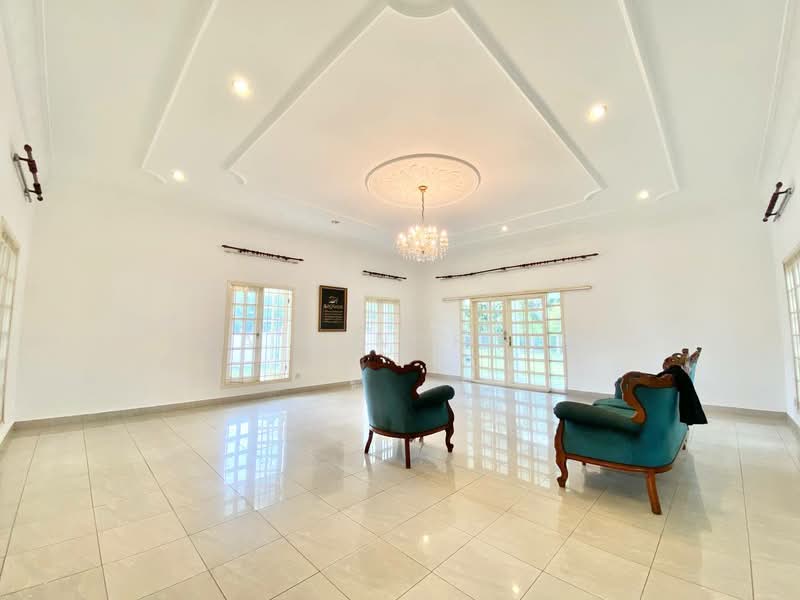 Bungalow for Sale in Seksyen 6 (Shah Alam) - Sa'a Nordin - Living Room - PropertyGuru.com.my