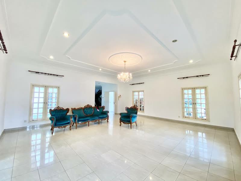 Bungalow for Sale in Seksyen 6 (Shah Alam) - Sa'a Nordin - Living Room - PropertyGuru.com.my