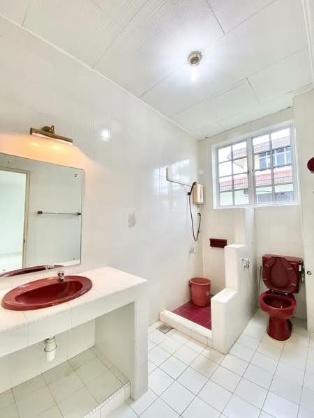 Bungalow for Sale in Seksyen 6 (Shah Alam) - Sa'a Nordin - Bathroom - PropertyGuru.com.my