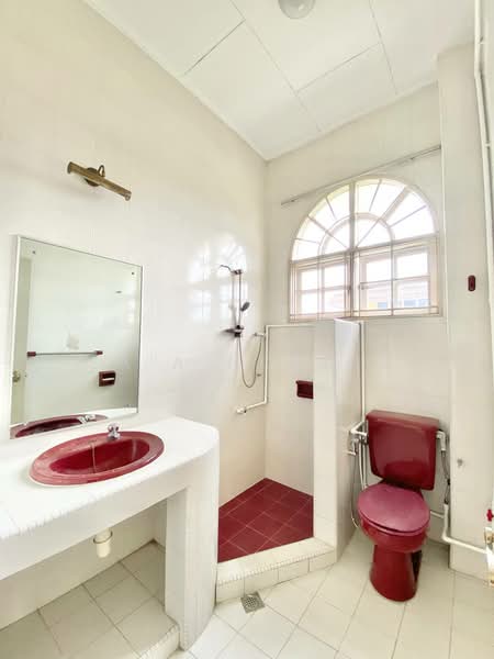 Bungalow for Sale in Seksyen 6 (Shah Alam) - Sa'a Nordin - Bathroom - PropertyGuru.com.my