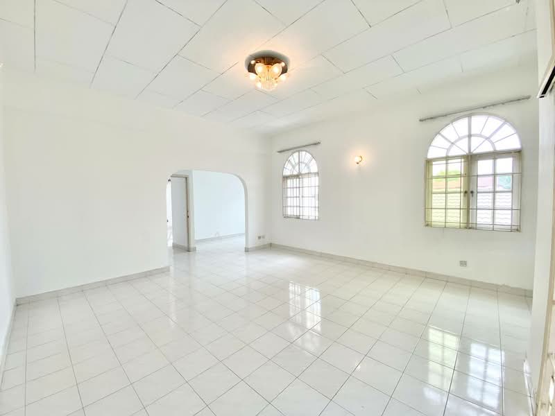 Bungalow for Sale in Seksyen 6 (Shah Alam) - Sa'a Nordin - Living Room - PropertyGuru.com.my