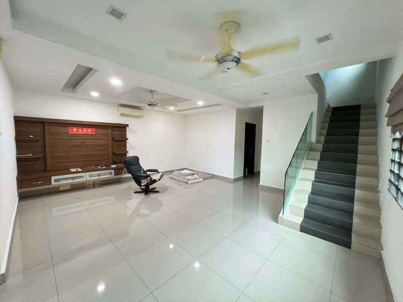 2-storey Terraced House for Sale in Taman Kepong (Kepong) - Alven Lim - Living Room - PropertyGuru.com.my