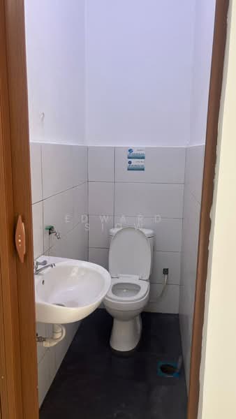 Rumah Teres 1 Tingkat untuk Disewa di Ulu Tiram (Johor) - Edward Siow - Bathroom - PropertyGuru.com.my