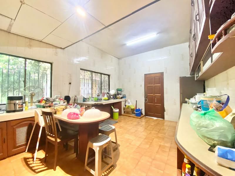 Bungalow for Sale in Seksyen 6 (Shah Alam) - Sa'a Nordin - Kitchen - PropertyGuru.com.my