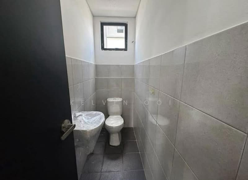 Factory for Rent in Bukit Minyak (Penang) - Kelvin Ooi - Bathroom - PropertyGuru.com.my