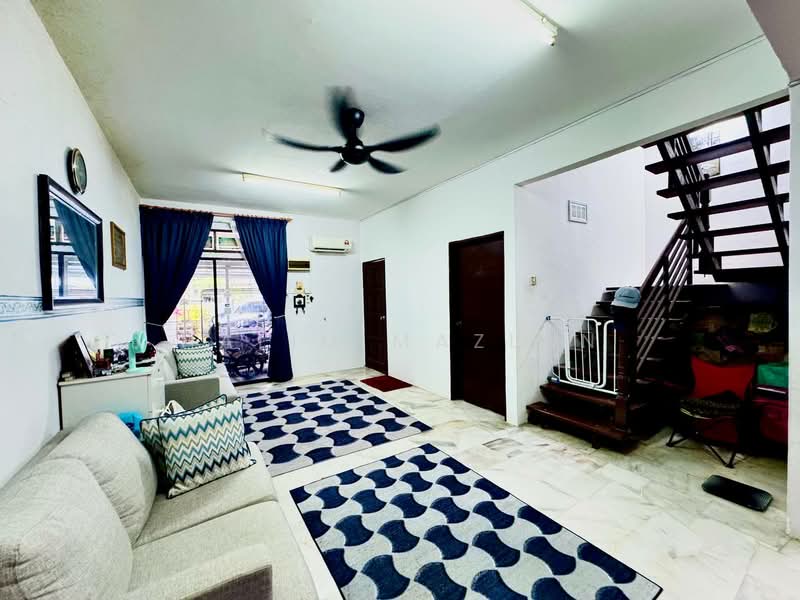 2-storey Terraced House for Sale in Usj 1 (Subang Jaya) - Halim Mazlan - Living Room - PropertyGuru.com.my