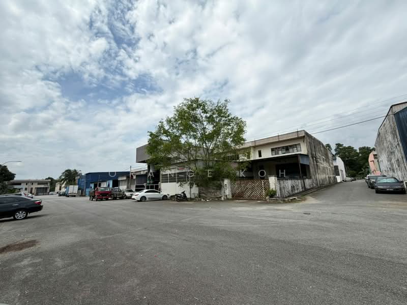 Terrace Factory for Sale in Kawasan Perindustrian Mount Austin (Tebrau) - Orange Koh - Exterior - PropertyGuru.com.my