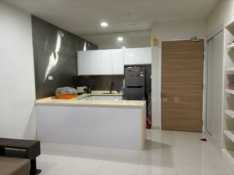 Service Residence for Sale at Camellia Serviced Suites - Chen Kah Seng - Kitchen - PropertyGuru.com.my