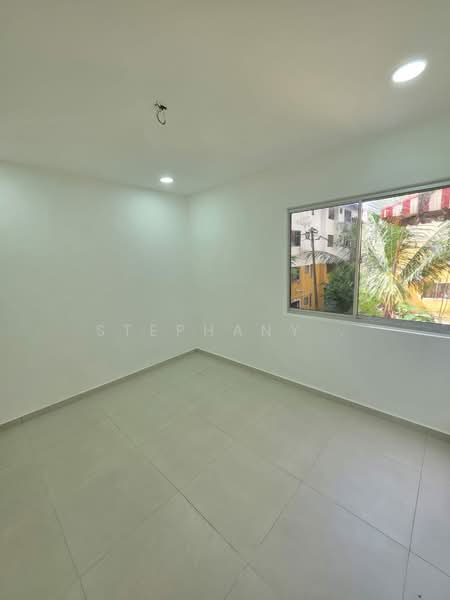 Flat for Sale at Flat Bandar Selesa Jaya @ Jalan Silat Gayong - Stephany . - Interior - PropertyGuru.com.my