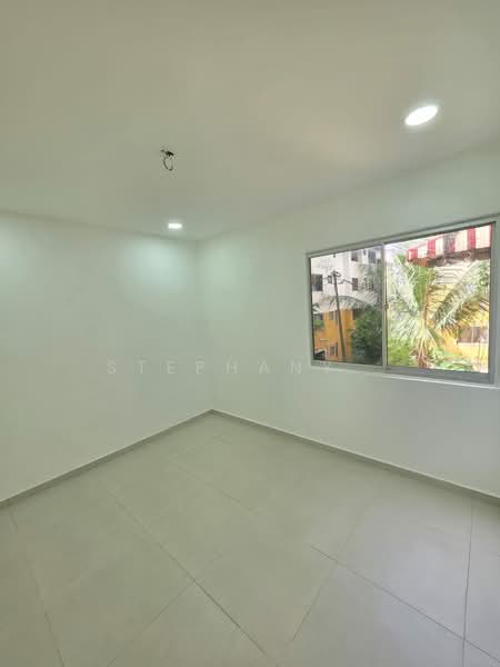 Flat for Sale at Flat Bandar Selesa Jaya @ Jalan Silat Gayong - Stephany . - Interior - PropertyGuru.com.my