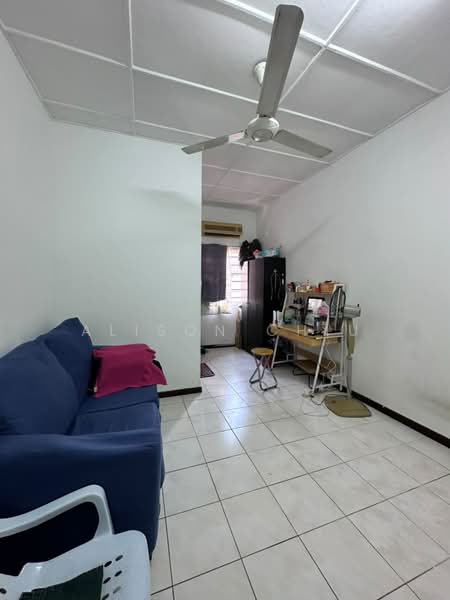 2-storey Terraced House for Sale in Taman Usahawan (Kepong) - Alison Chiu - Living Room - PropertyGuru.com.my