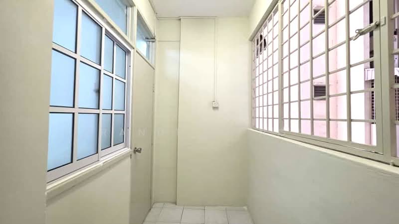 Pangsapuri untuk Dijual di Kingfisher Series - Randi Ch'ng - Corridor - PropertyGuru.com.my