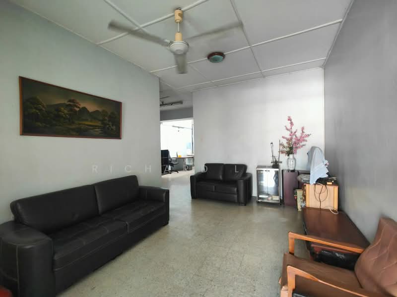 1-storey Terraced House for Sale in SS3 (Petaling Jaya) - Richard Liew - Living Room - PropertyGuru.com.my