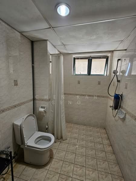 Kondominium untuk Disewa di Vista Damai - Chen Kah Seng - Bathroom - PropertyGuru.com.my