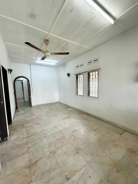 2-storey Terraced House for Rent in Taman Johor Jaya (Johor Bahru) - Nick Low - Interior - PropertyGuru.com.my