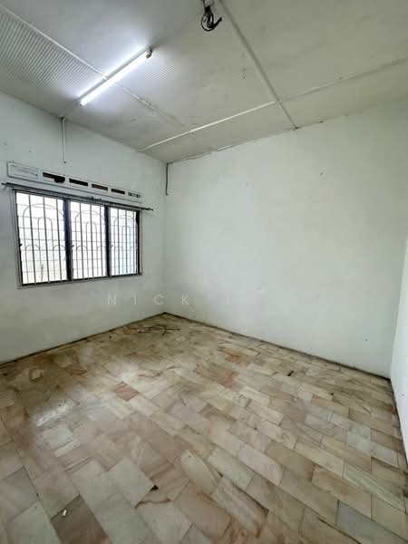 2-storey Terraced House for Rent in Taman Johor Jaya (Johor Bahru) - Nick Low - Interior - PropertyGuru.com.my