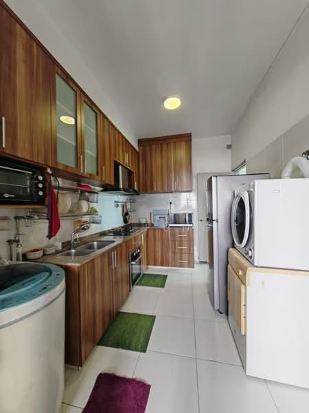 Service Residence for Sale at The Sky Executive Suites - YC Fung - Kitchen - PropertyGuru.com.my