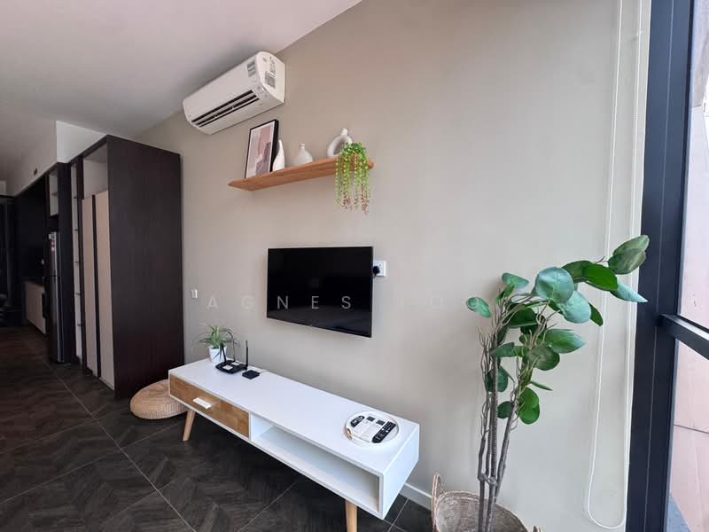Servis Apartment untuk Disewa di Scarletz Suites @ KL City Centre - Agnes Foo - Living Room - PropertyGuru.com.my