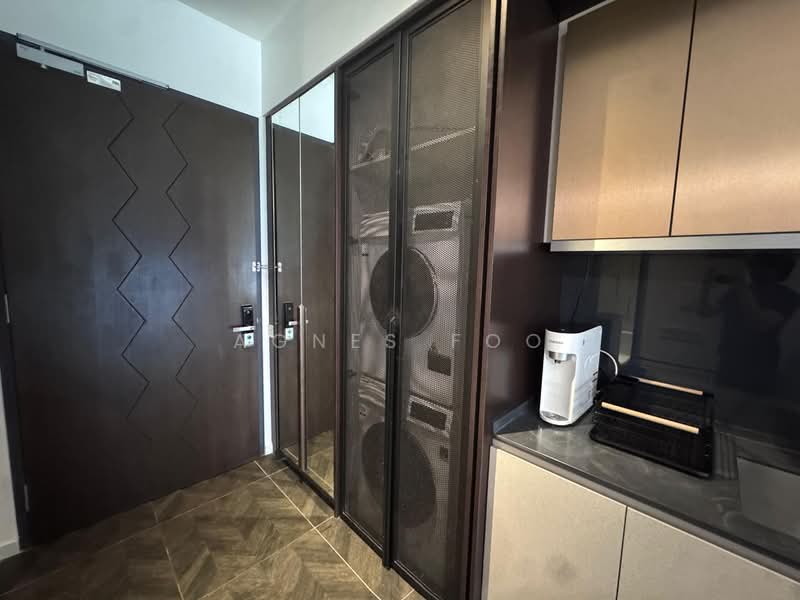 Servis Apartment untuk Disewa di Scarletz Suites @ KL City Centre - Agnes Foo - Entrance - PropertyGuru.com.my