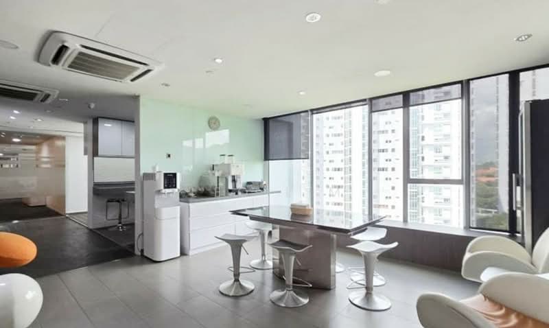 Pejabat untuk Dijual di Mont Kiara (Kuala Lumpur) - Leo Lim - Kitchen - PropertyGuru.com.my