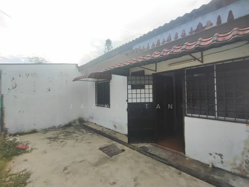1-storey Terraced House for Sale in SS 3, Taman Universiti (Petaling Jaya) - Jackie Tan - Exterior - PropertyGuru.com.my