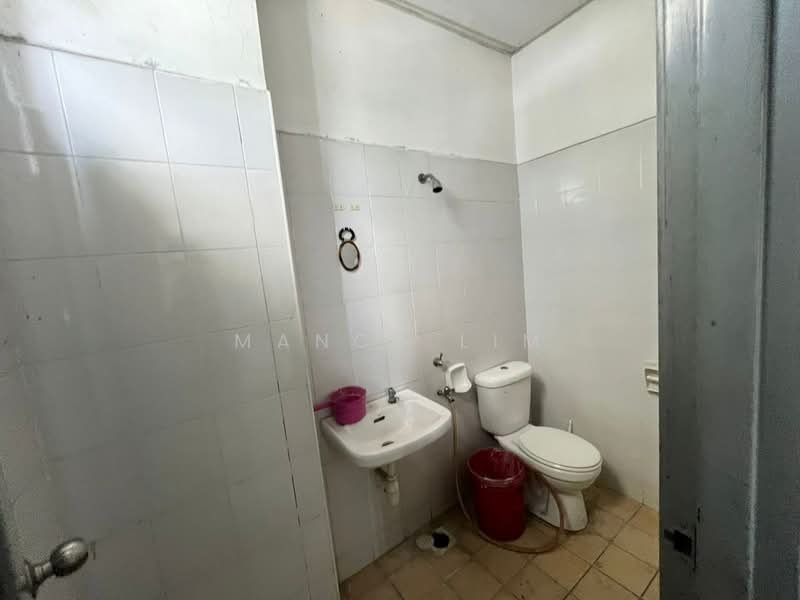 Shop / Office for Sale in Taman Nusa Perintis 2 (Iskandar Puteri (Nusajaya)) - Mancy Lim - Bathroom - PropertyGuru.com.my