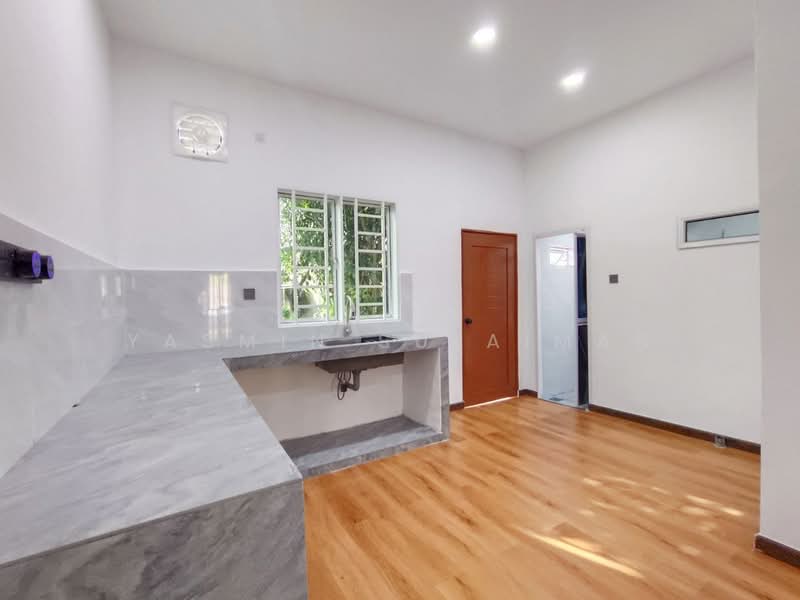 Rumah Teres 1 Tingkat untuk Dijual di Senawang (Negeri Sembilan) - Yasmin Sulaiman - Kitchen - PropertyGuru.com.my
