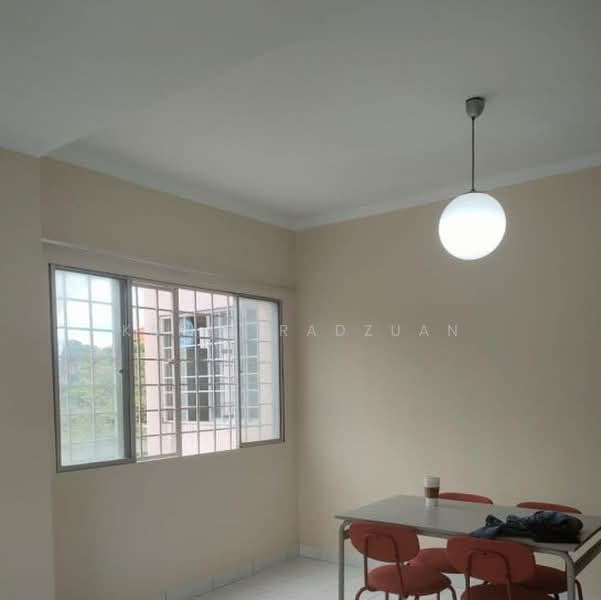 Condominium for Rent at Bam Villa - Kamil Radzuan - Dining Room - PropertyGuru.com.my