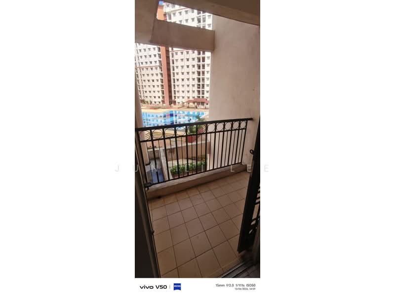 Apartment for Rent at Bayu Puteri - Jun Li Lee - Balcony - PropertyGuru.com.my