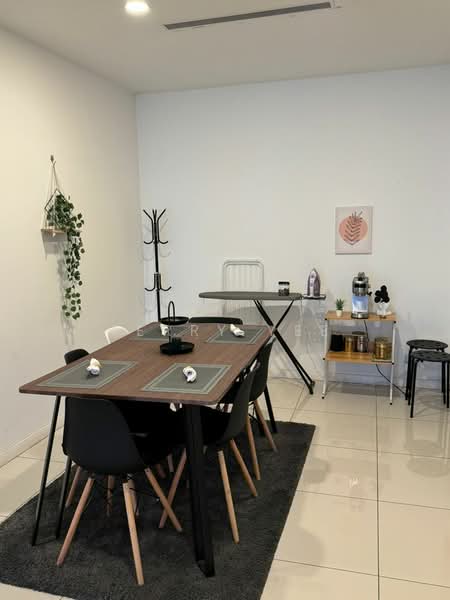 Servis Apartment untuk Disewa di M City - Terry Yee - Dining Room - PropertyGuru.com.my