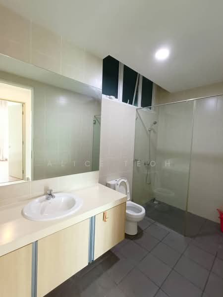 Kondominium untuk Disewa di Southbay Plaza - Alice Teoh - Bathroom - PropertyGuru.com.my