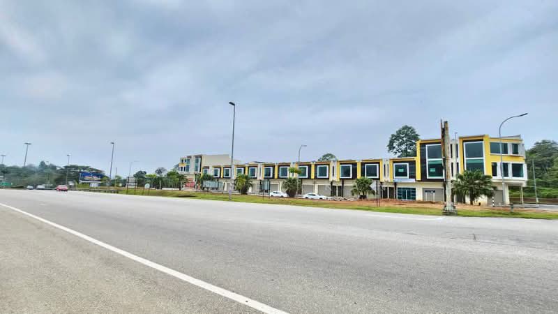 Shop for Sale in Taman Kampung Padang (Kuantan) - Jessey Kan - Exterior - PropertyGuru.com.my