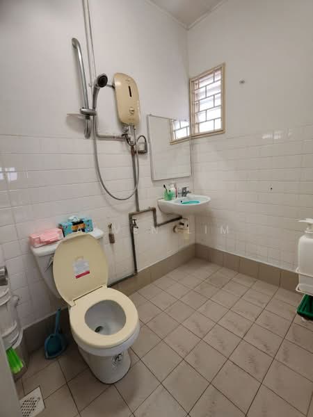Rumah Teres 2 Tingkat untuk Dijual di Taman Tun Dr Ismail (Kuala Lumpur) - Alven Lim - Bathroom - PropertyGuru.com.my
