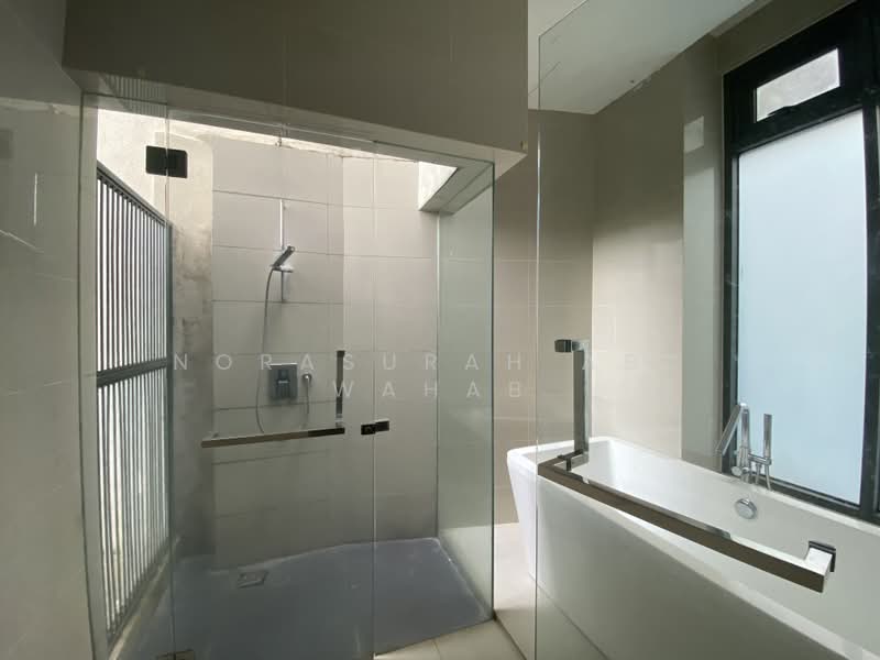 Zero-Lot Bungalow for Rent in Cyberjaya (Selangor) - Norasurah Abd Wahab - Bathroom - PropertyGuru.com.my