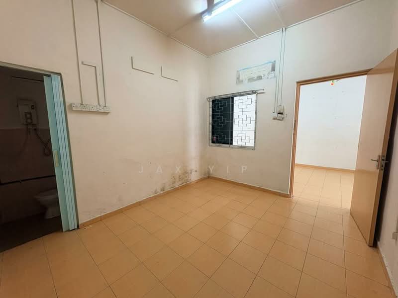 Rumah Teres 1 Tingkat untuk Disewa di Taman Century (Johor Bahru) - Jax Yip - PropertyGuru.com.my