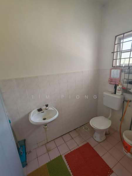 2-storey Terraced House for Sale in Taman Merdeka (Batu Berendam) - Tim Piong - Bathroom - PropertyGuru.com.my