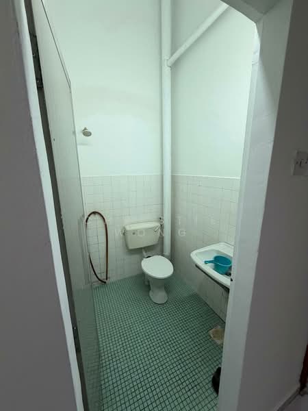 Rumah Teres 2 Tingkat untuk Dijual di Taman P. Ramlee (Setapak) - Christie Wong - Bathroom - PropertyGuru.com.my