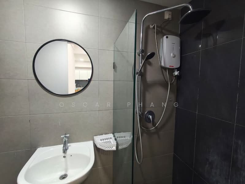 Servis Apartment untuk Disewa di Avenue D'Vogue - Oscar Phang - Bathroom - PropertyGuru.com.my