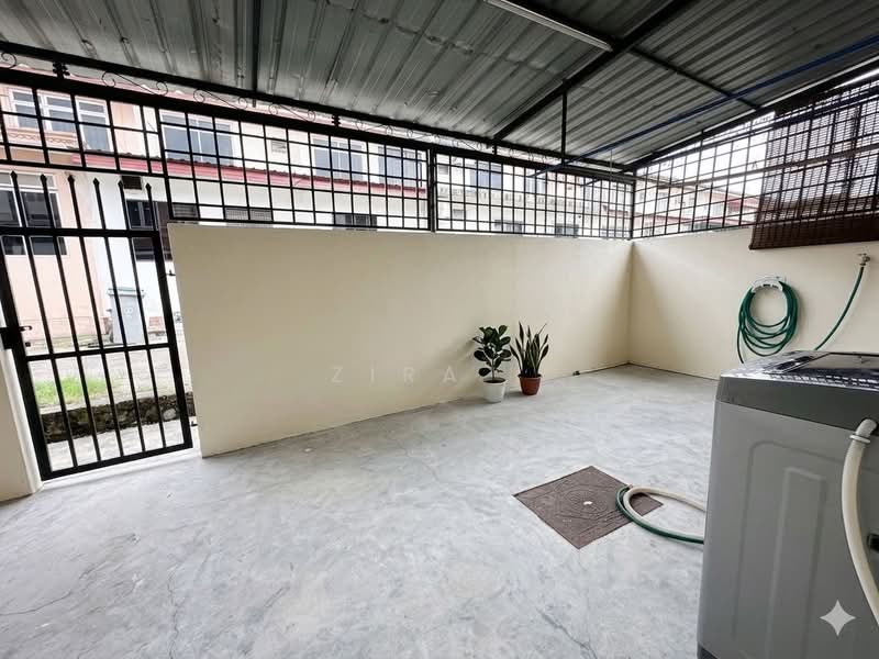 Rumah Teres 2 Tingkat untuk Dijual di Taman Mawar (Pasir Gudang) - Zira . - PropertyGuru.com.my