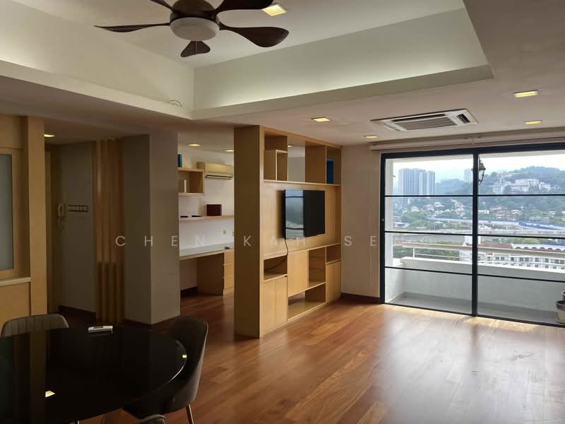 Kondominium untuk Dijual di Impiana On The Waterfront Condominium - Chen Kah Seng - Living Room - PropertyGuru.com.my