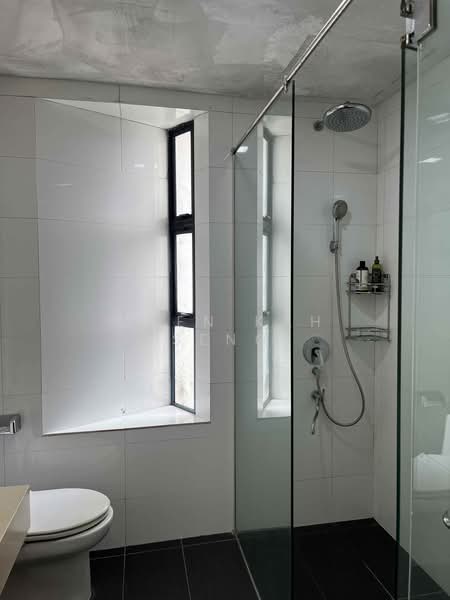 Kondominium untuk Dijual di Impiana On The Waterfront Condominium - Chen Kah Seng - Bathroom - PropertyGuru.com.my