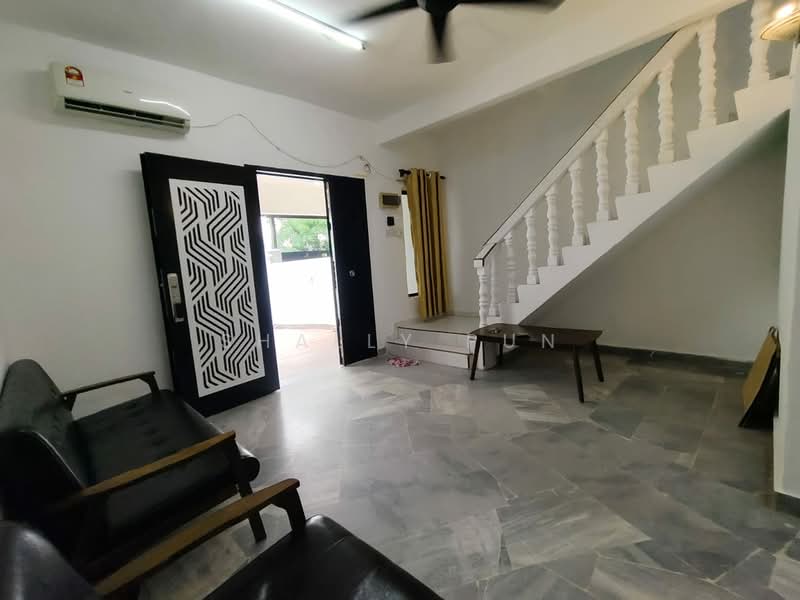 2-storey Terraced House for Rent in Puchong (Selangor) - Shally Pun - Living Room - PropertyGuru.com.my