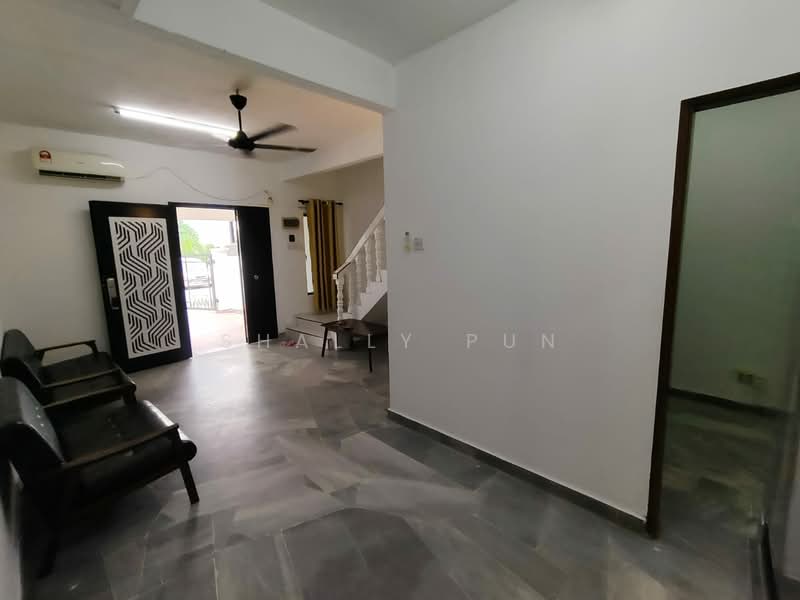 2-storey Terraced House for Rent in Puchong (Selangor) - Shally Pun - Living Room - PropertyGuru.com.my