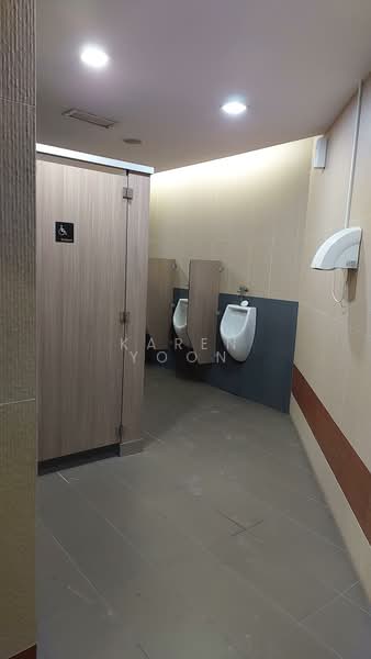 Pejabat untuk Disewa di SS16 (Subang Jaya) - Karen Yoon - Bathroom - PropertyGuru.com.my